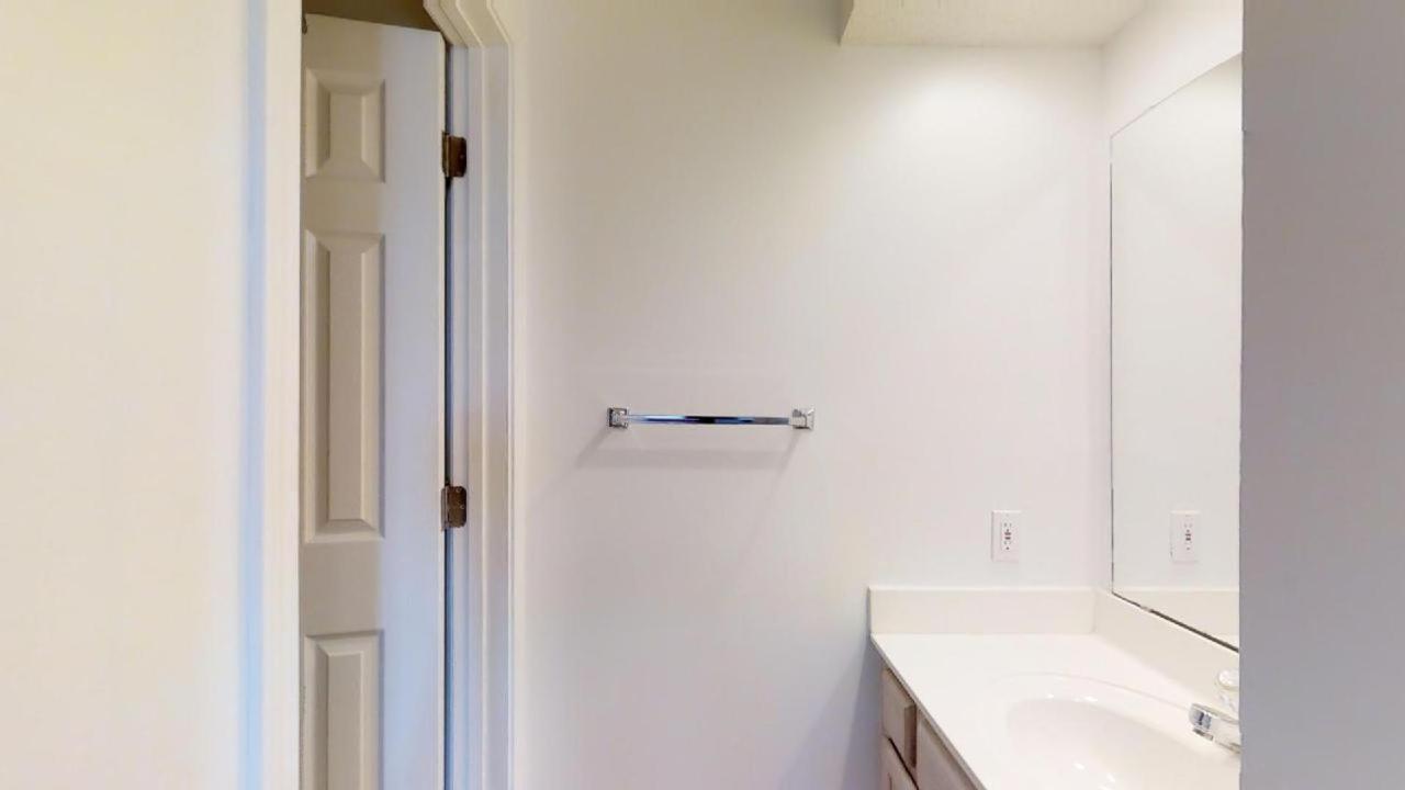 Apartment Tilghman Shores Unit A4