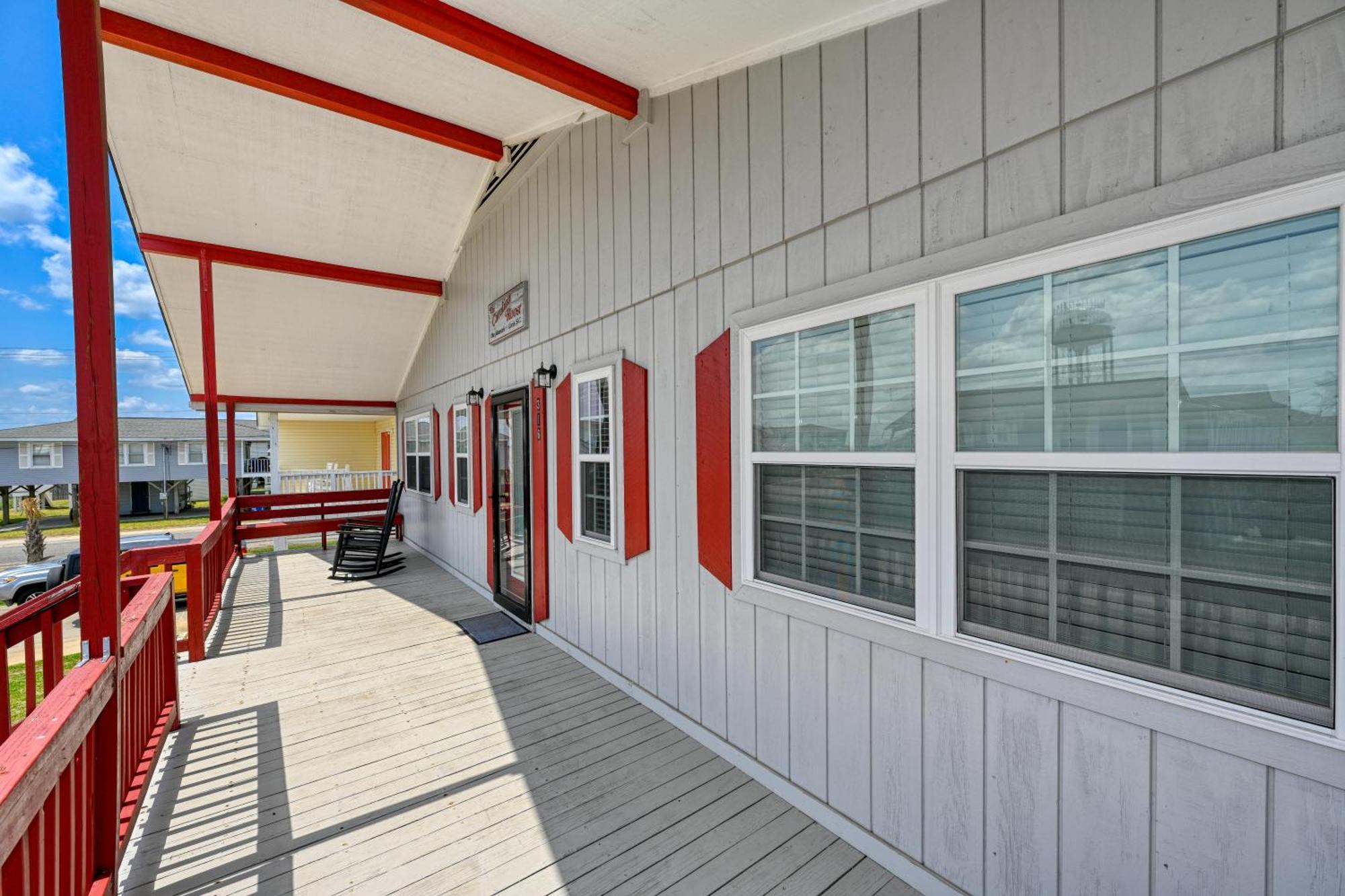 Carolina Roost In Cherry Grove *