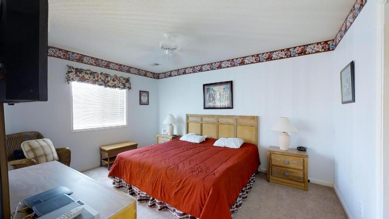 Tilghman Shores Unit A4 *