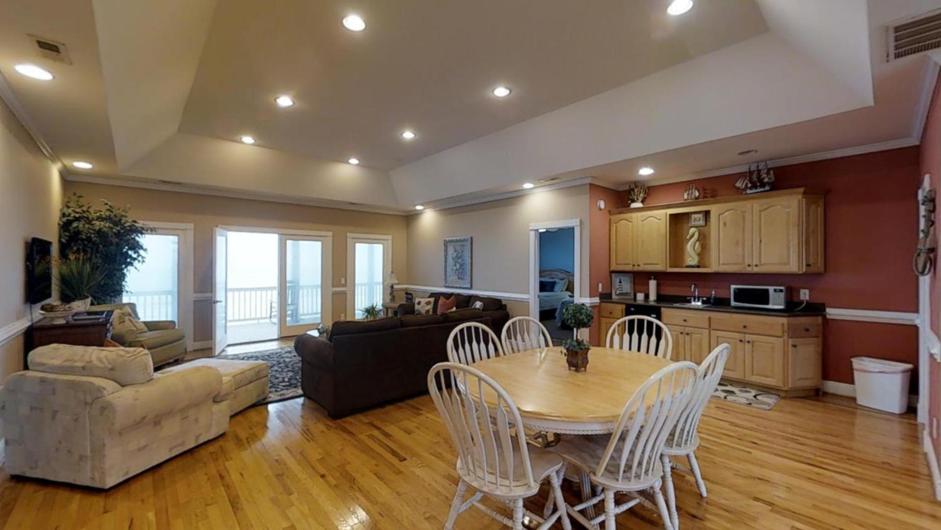 Holiday home Anderson Oceanfront House With Pool In Cherry Grove *