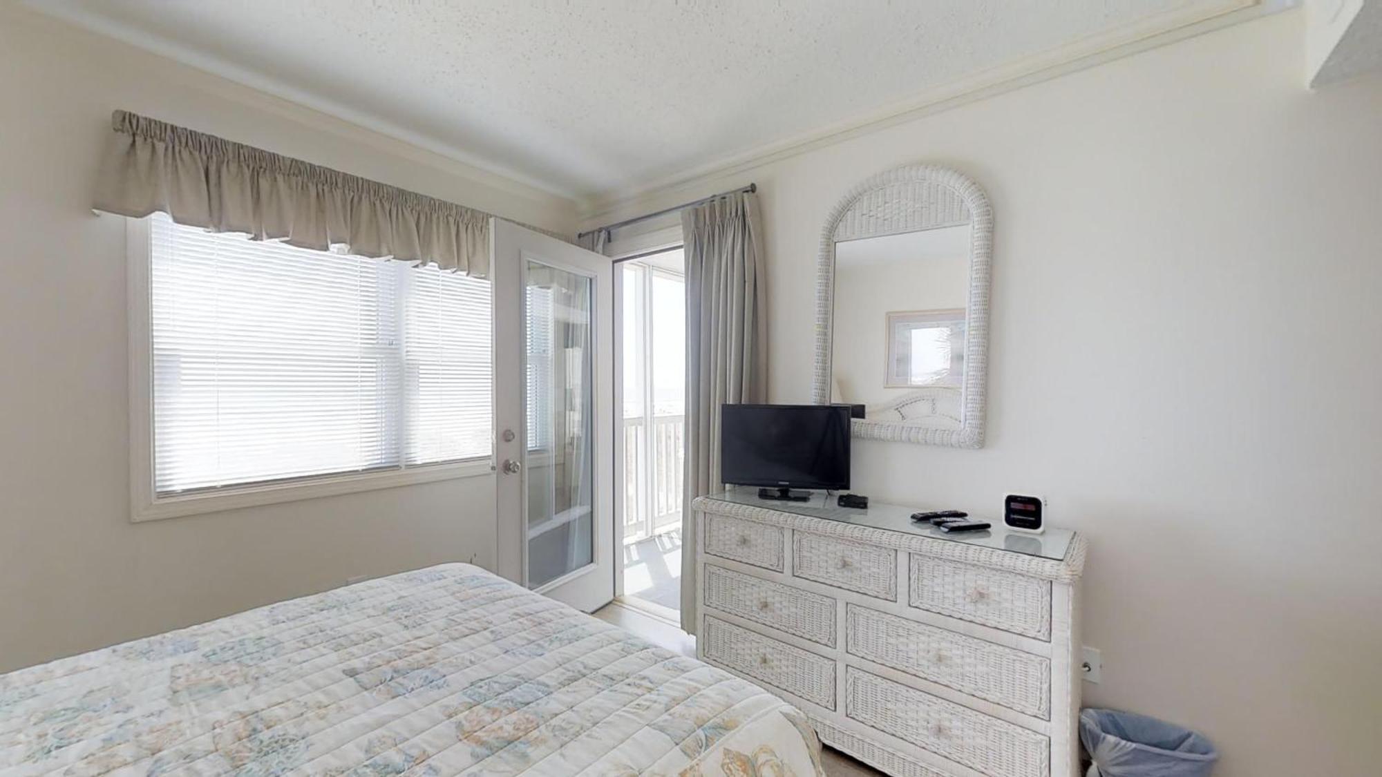 Palmwood Unit 110 *
