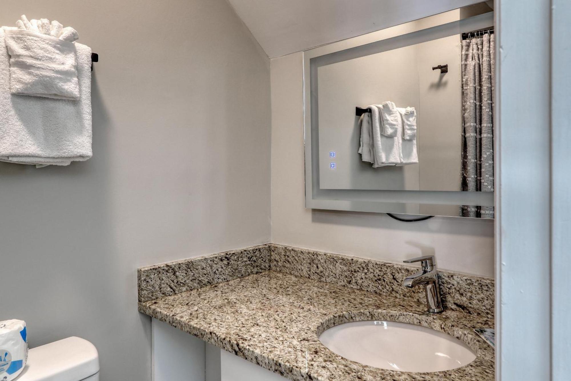 1408 Perrin Dr, Unit B - Ocean Walk Sleeps 8 * Myrtle Beach