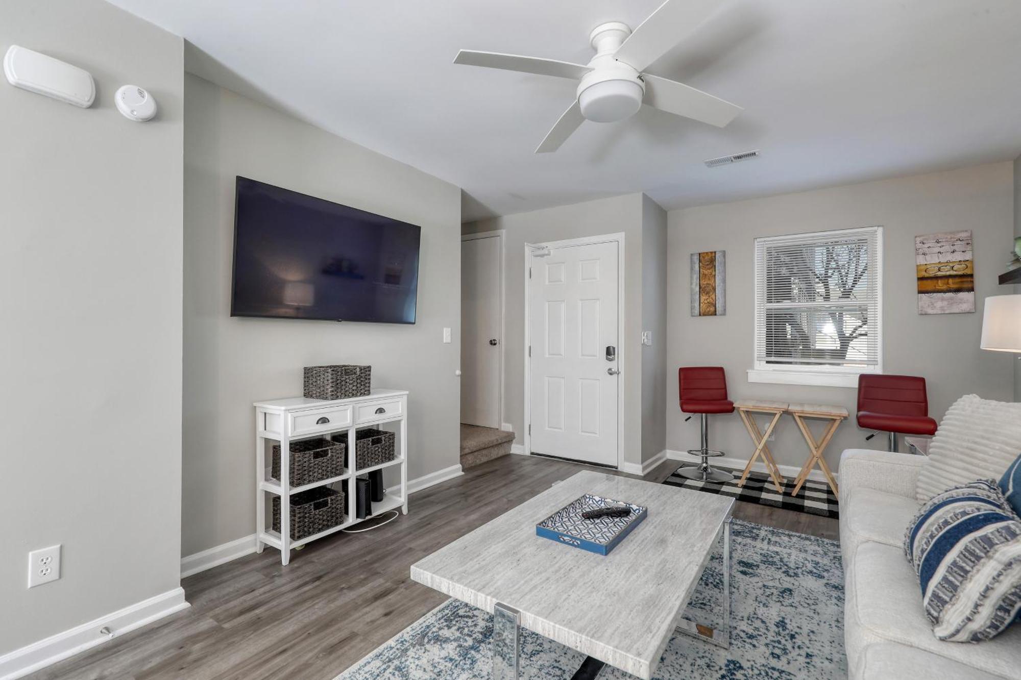 1408 Perrin Dr, Unit B - Ocean Walk Sleeps 8 Holiday home *