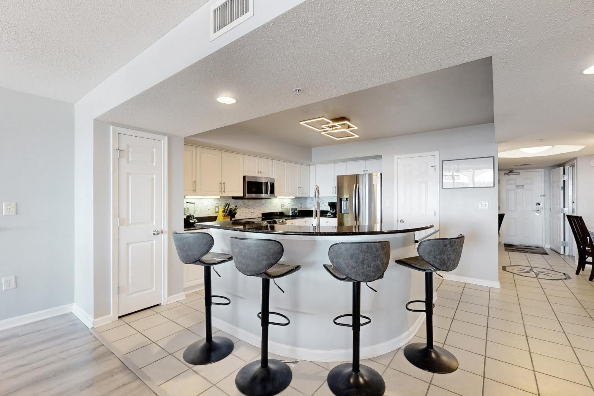 Yacht Club Penthouse Villa