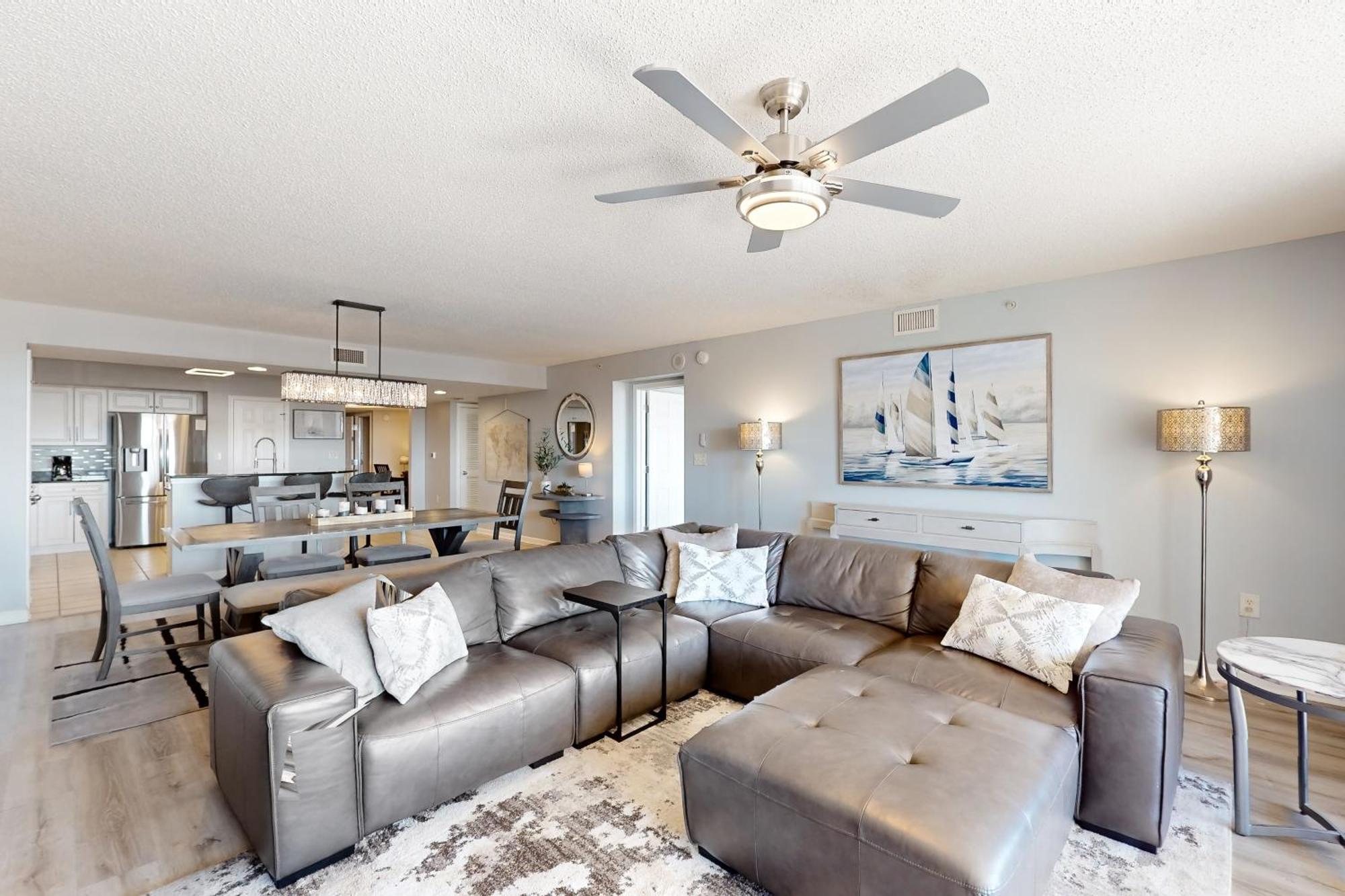 Yacht Club Penthouse Villa *
