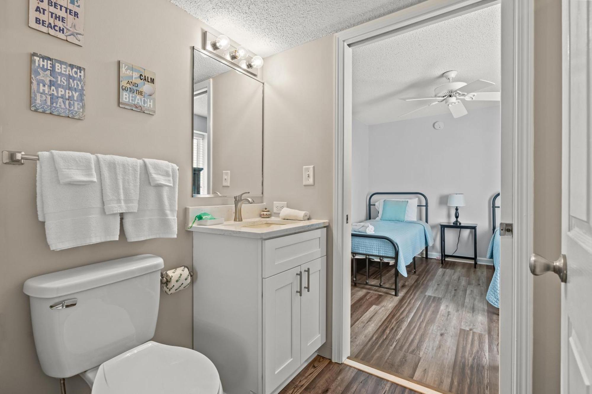 Crescent Shores N - 105 - Oceanfront-crescent Section Holiday home *