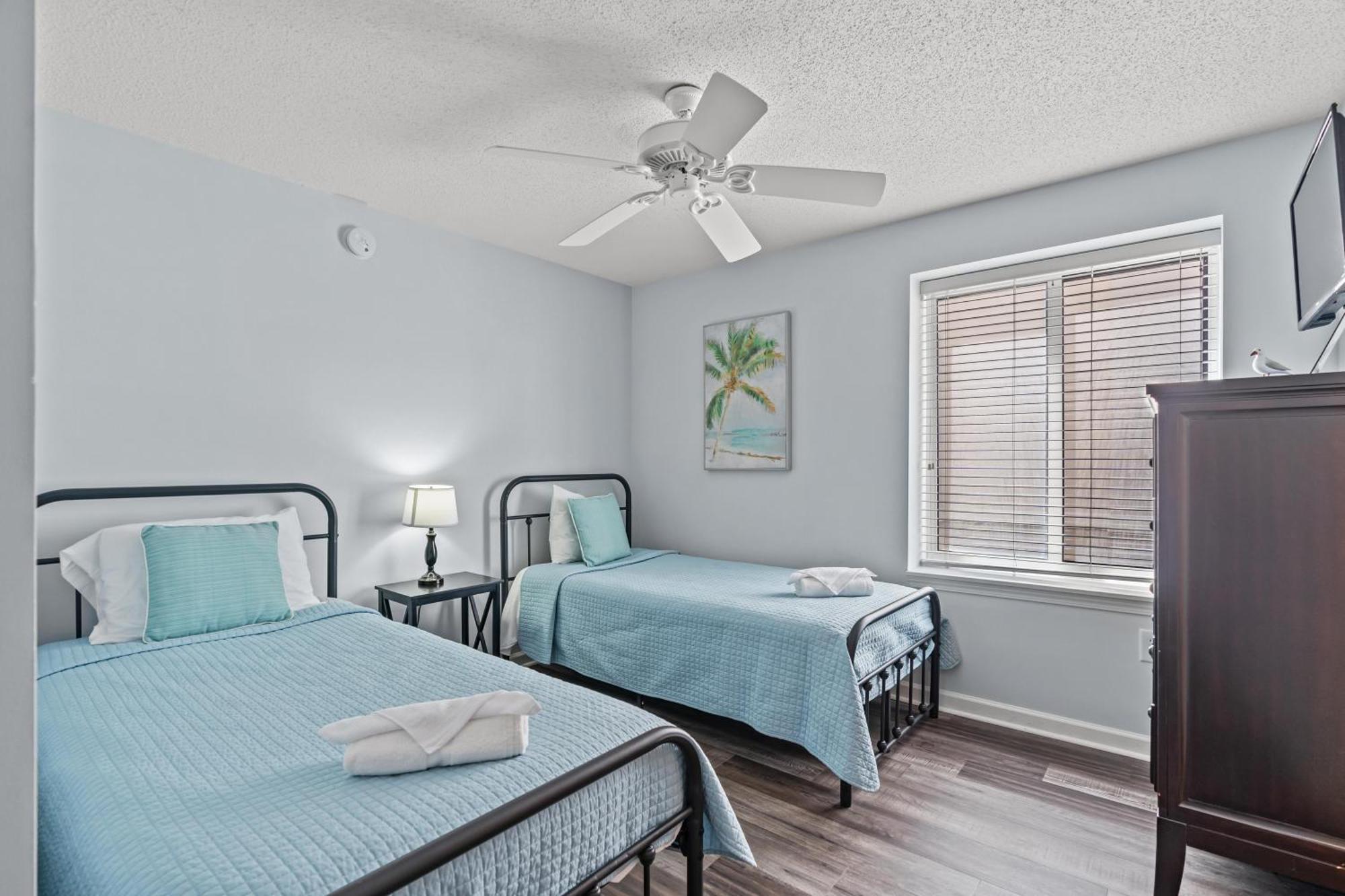 Holiday home Crescent Shores N - 105 - Oceanfront-crescent Section *