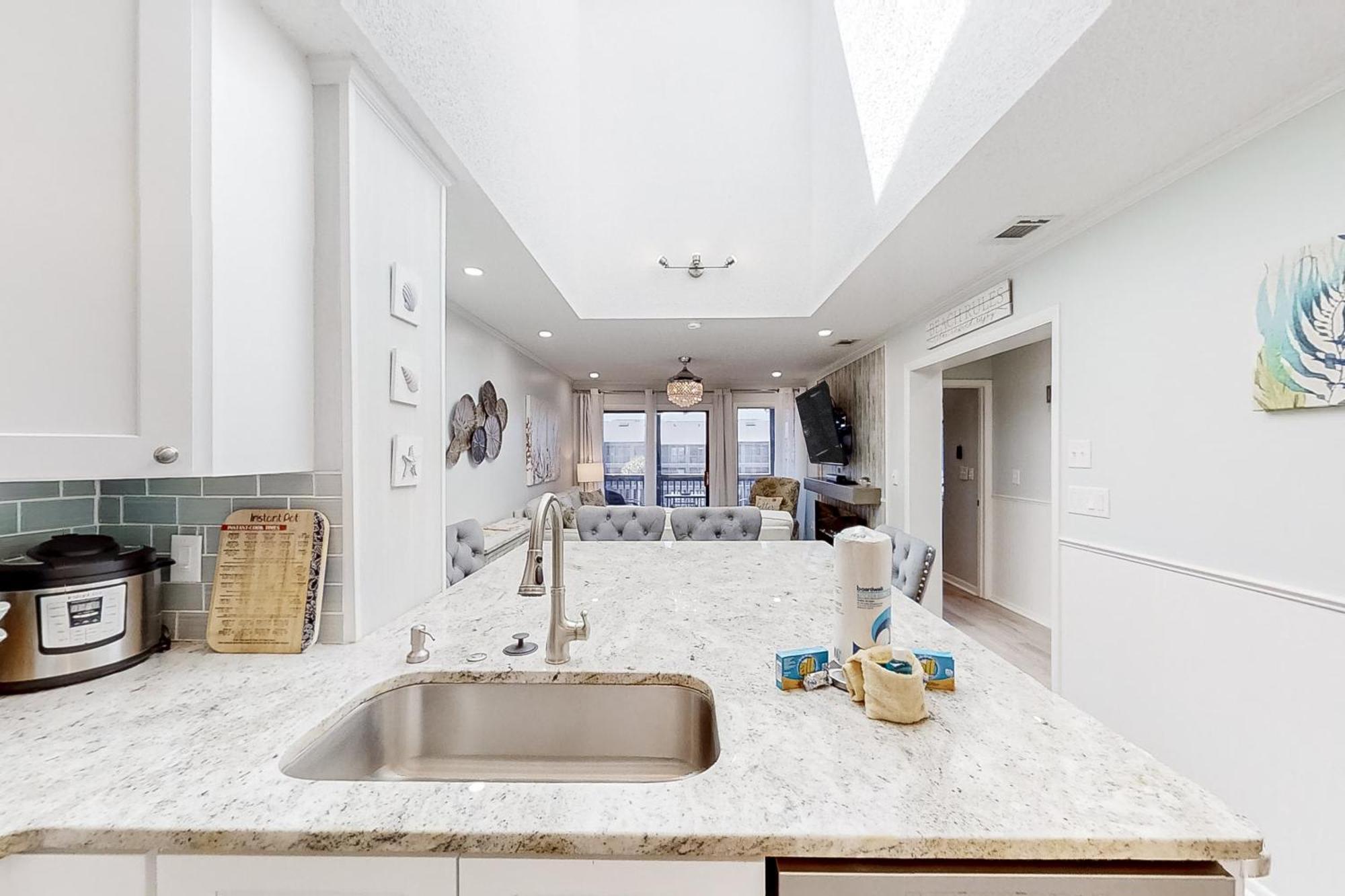 Apartment Tilghman & Racquet 347 *