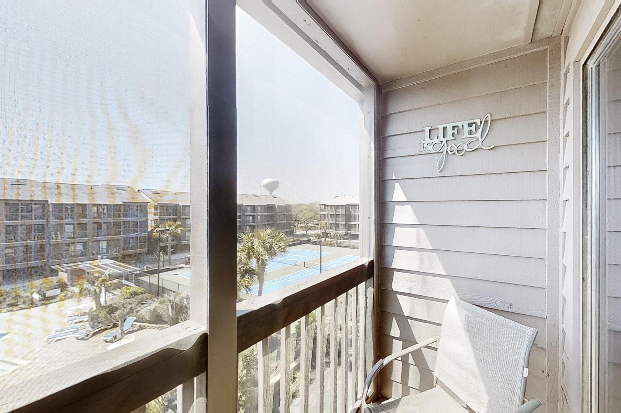 Apartment Tilghman & Racquet 347 *