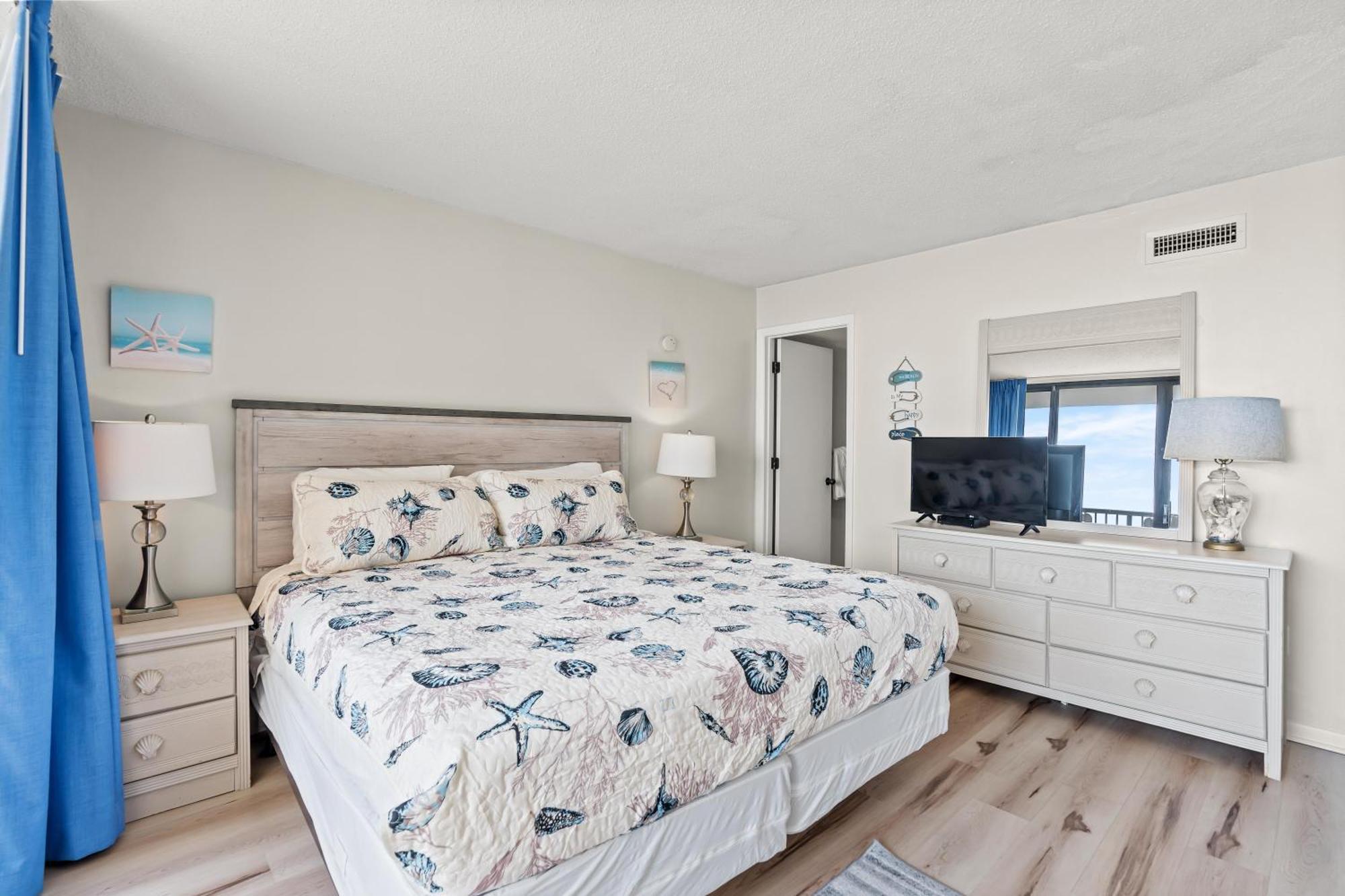 Sea Winds 307 - Oceanfront - Windy Hill Section Holiday home *