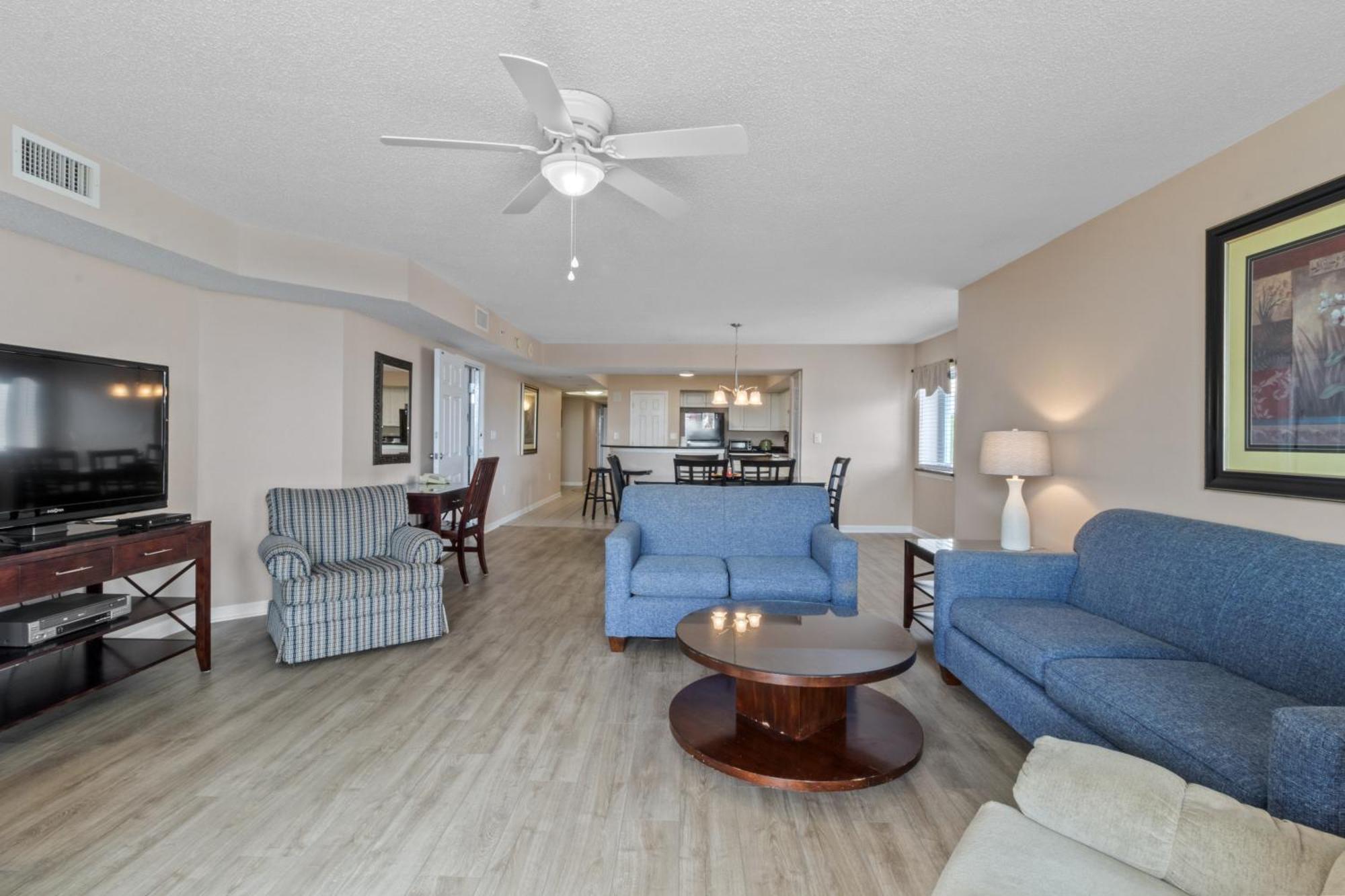 Yacht Club #1-701 Apartment *
