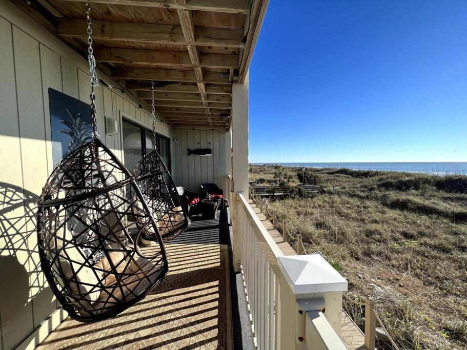 New! Oceanfront Sunrise Retreat- Breathtaking View Holiday home Myrtle Beach