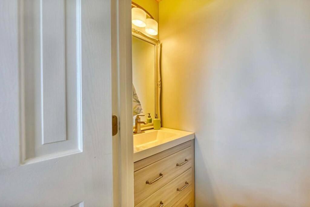 Holiday home New! Oceanfront Sunrise Retreat- Breathtaking View Myrtle Beach
