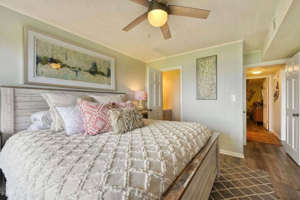New! Oceanfront Sunrise Retreat- Breathtaking View