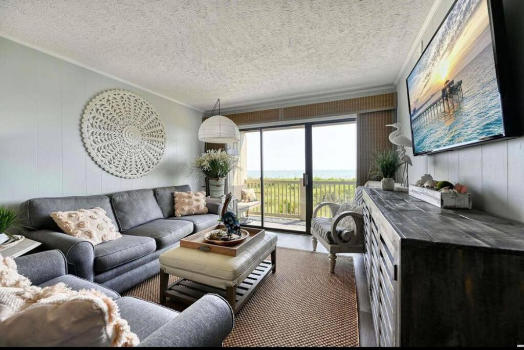 Holiday home New! Oceanfront Sunrise Retreat- Breathtaking View *