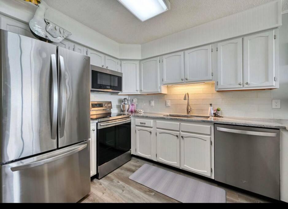 New! Oceanfront Sunrise Retreat- Breathtaking View Holiday home Myrtle Beach