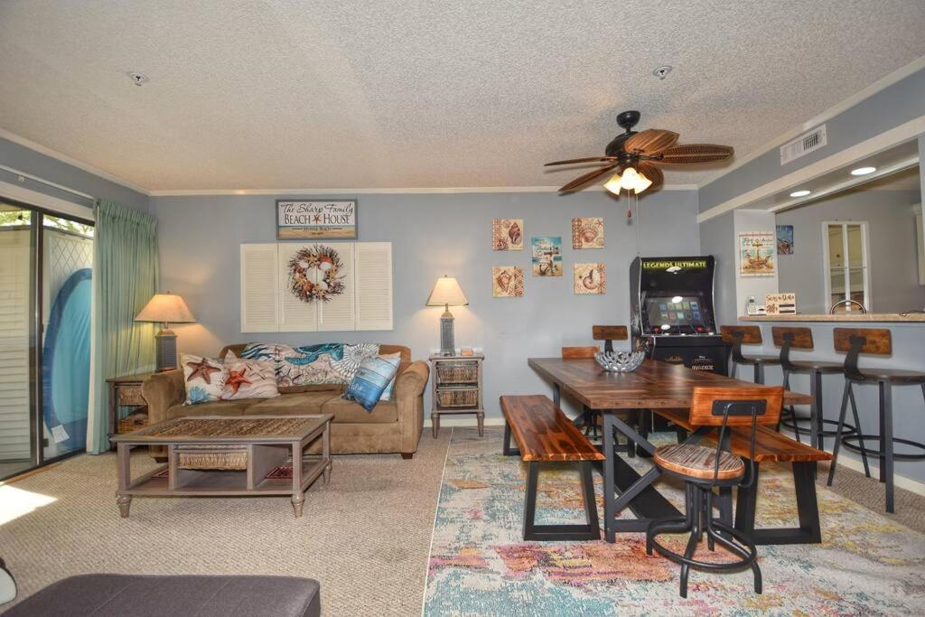 Private Oasis With Free Full Body Massages! Holiday home Myrtle Beach