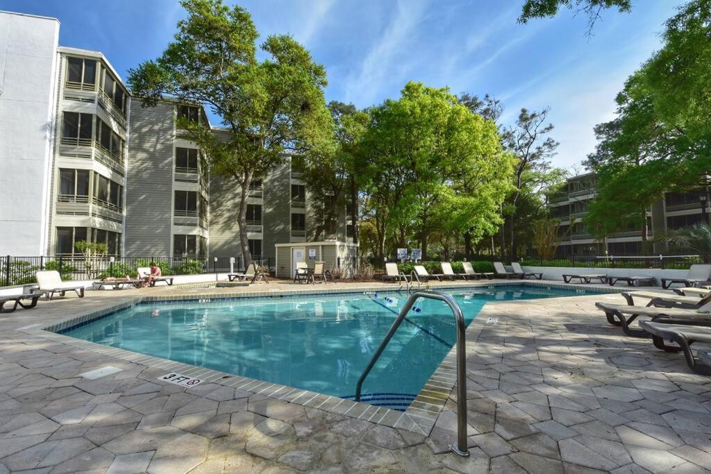 Private Oasis With Free Full Body Massages!