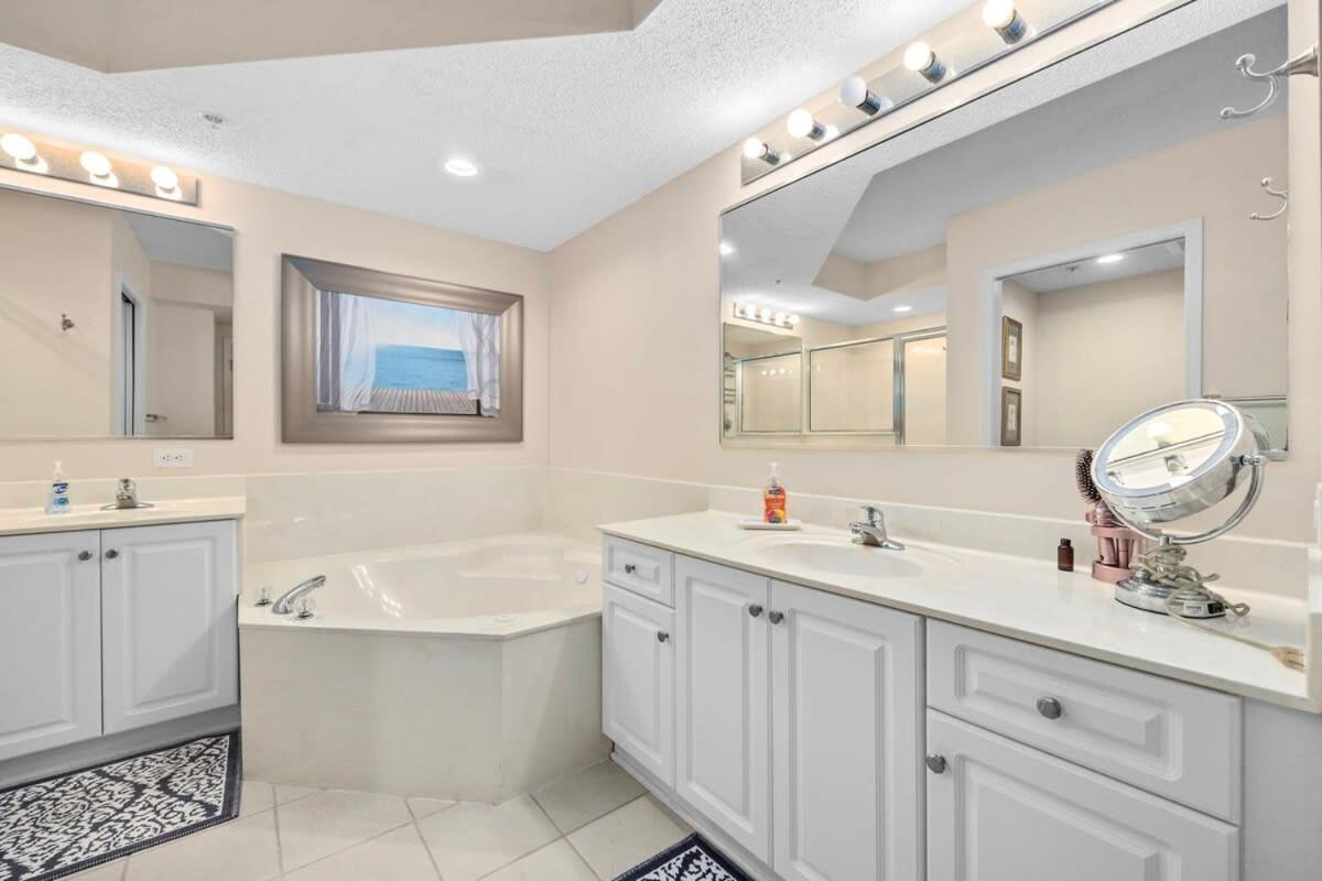 Harbor Pointe Coastal Getaway Apartment