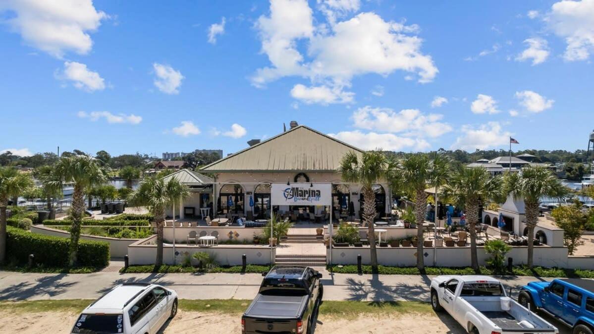 Harbor Pointe Coastal Getaway *