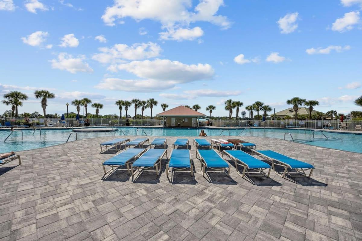 Harbor Pointe Coastal Getaway Apartment
