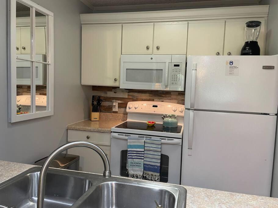 Holiday home Private Oasis With Free Full Body Massages!