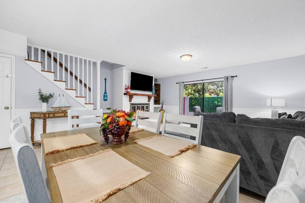 Barefoot Bliss - Steps To Holiday home Myrtle Beach