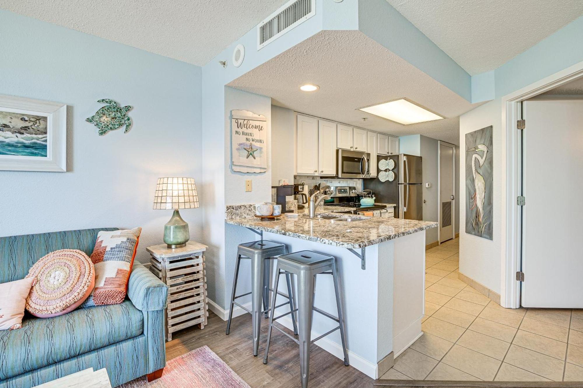 Beachy With Pool Access And Steps To Boardwalk!