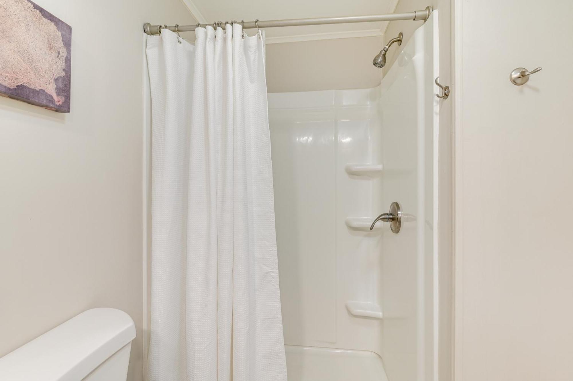 Waterfront With Pool Access In Myrtle Beach! Holiday home