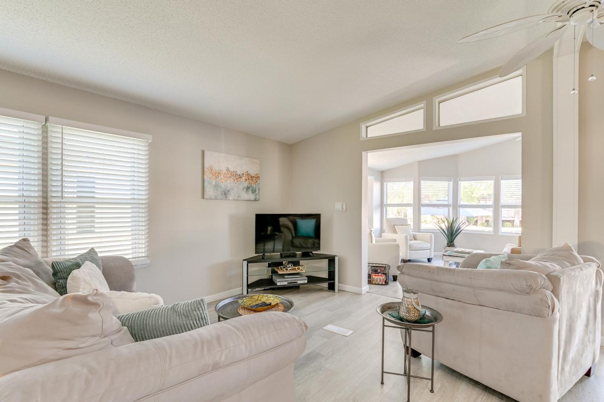Waterfront With Pool Access In Myrtle Beach!