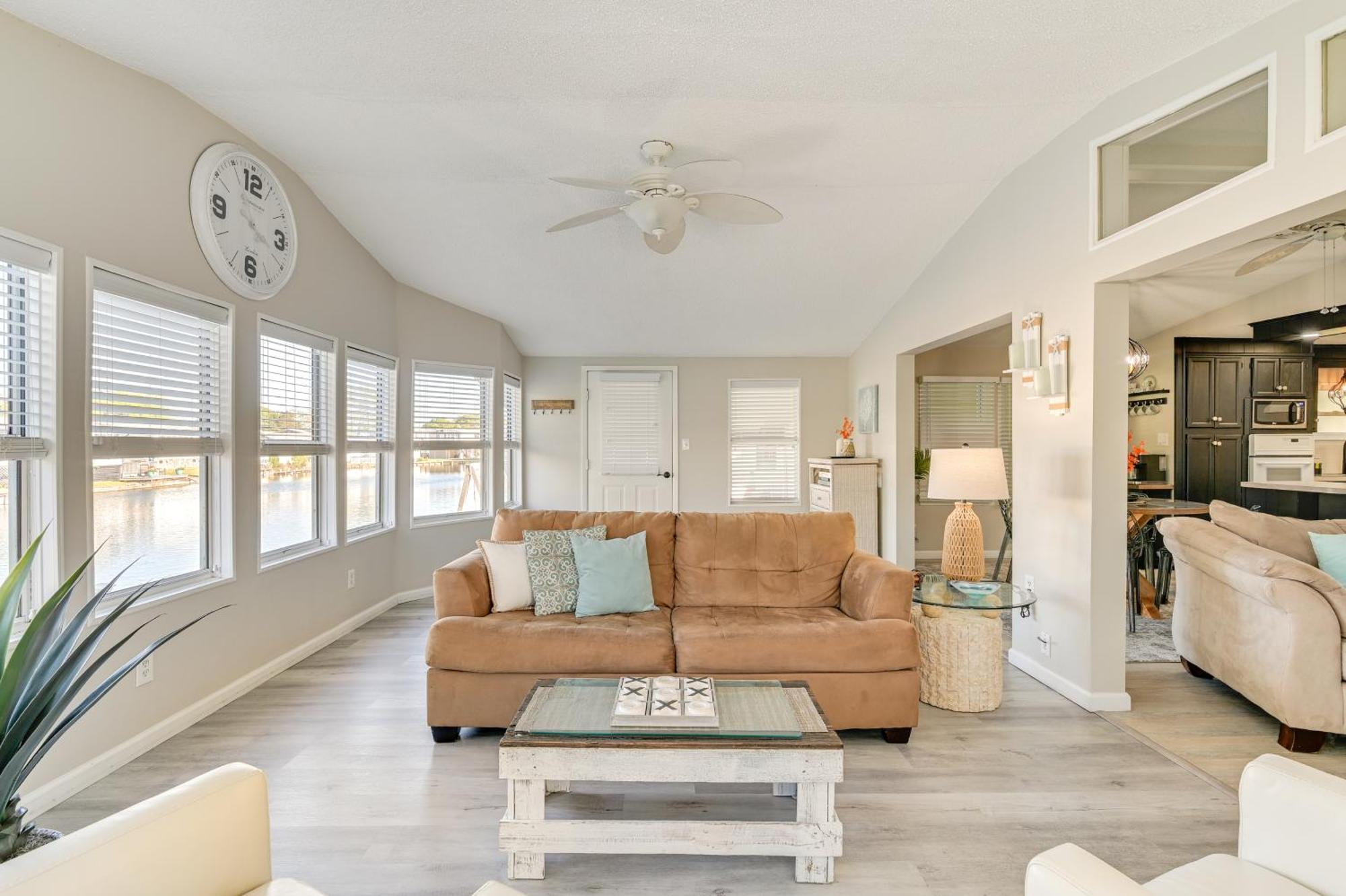 Waterfront With Pool Access In Myrtle Beach!