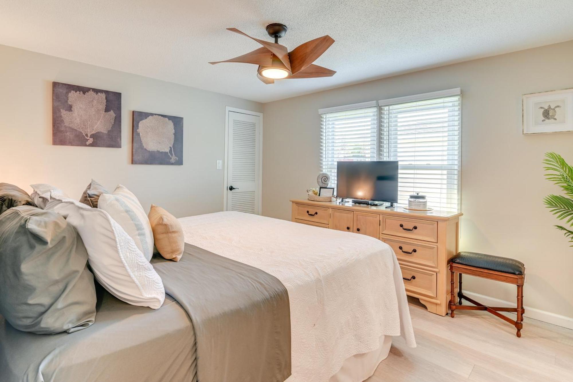 Waterfront With Pool Access In Myrtle Beach! Holiday home *
