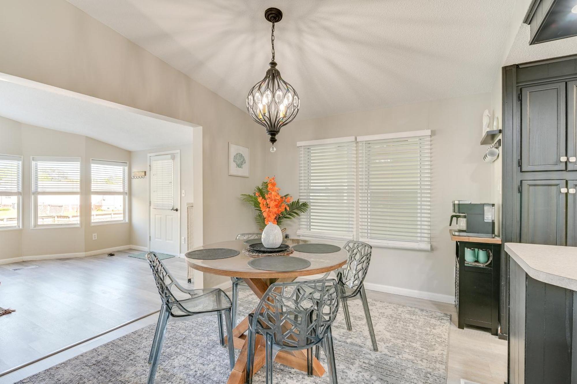 Holiday home Waterfront With Pool Access In Myrtle Beach!