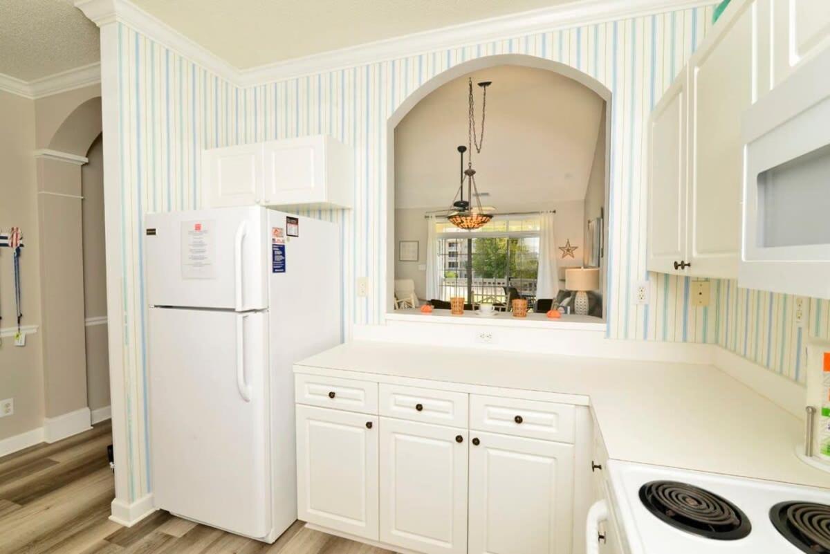 Location Famous Barefoot 1 Mile To 15000sf Pool