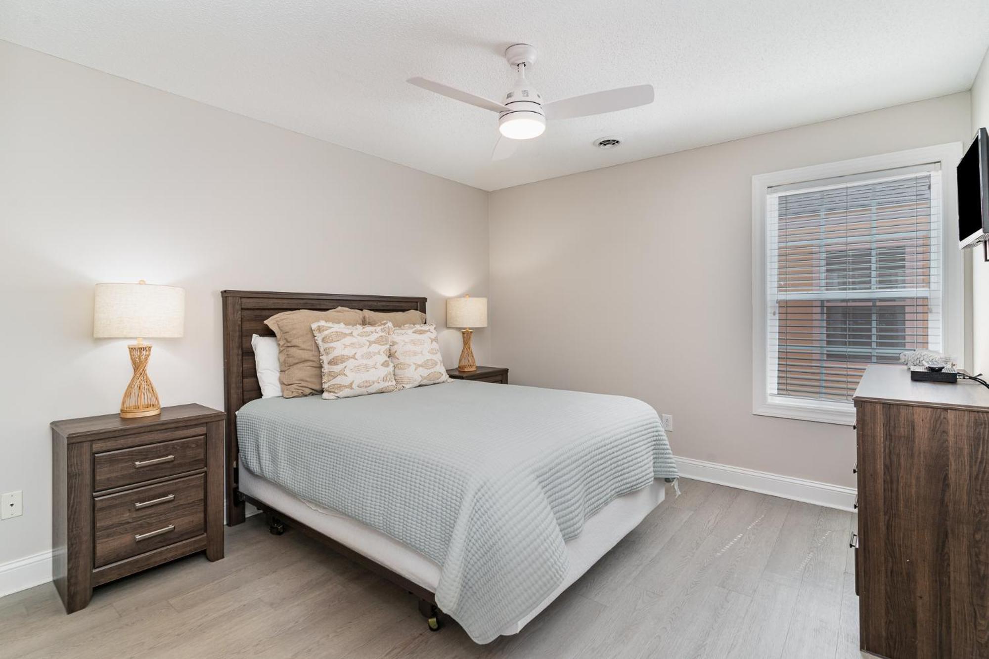 311b - True Beachfront W/ Private Walkway And Pool Myrtle Beach