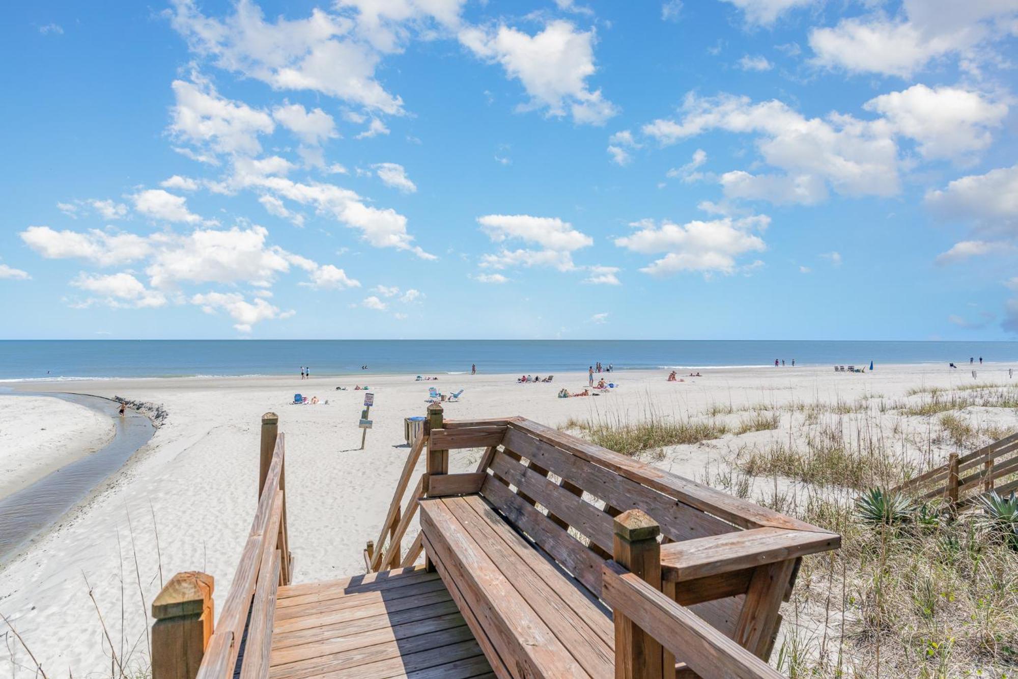 311b - True Beachfront W/ Private Walkway And Pool Holiday home
