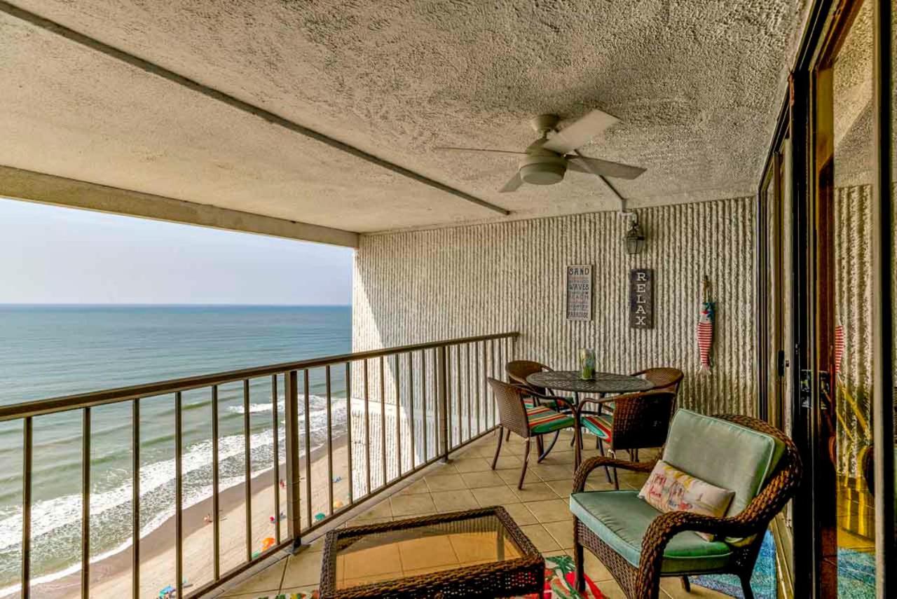 Oceanfront Custom And What A View Of The Ocean Holiday home