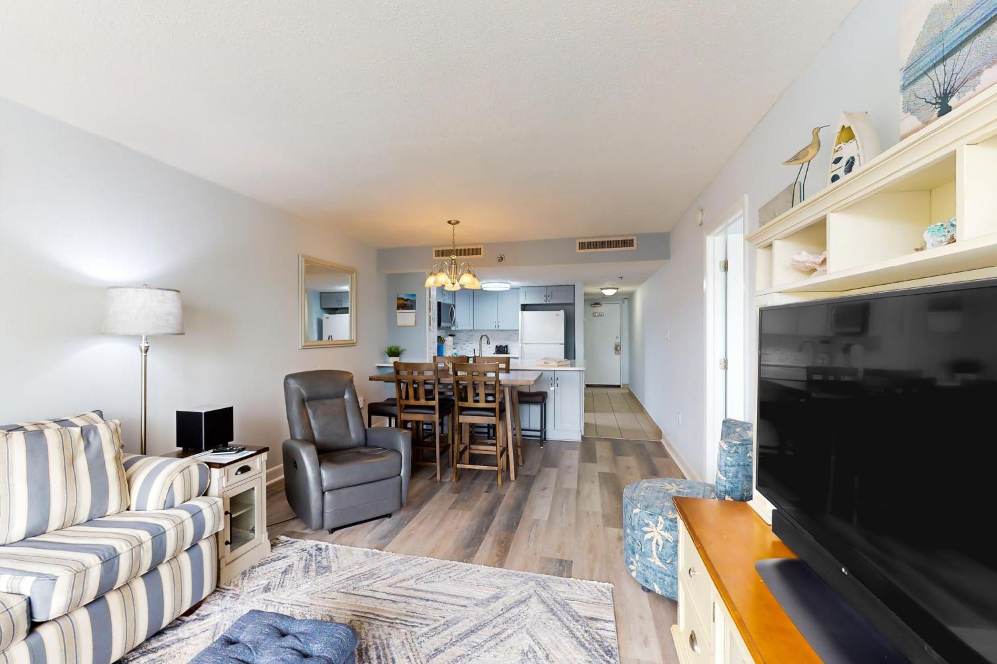 Sunny And Ready Apartment