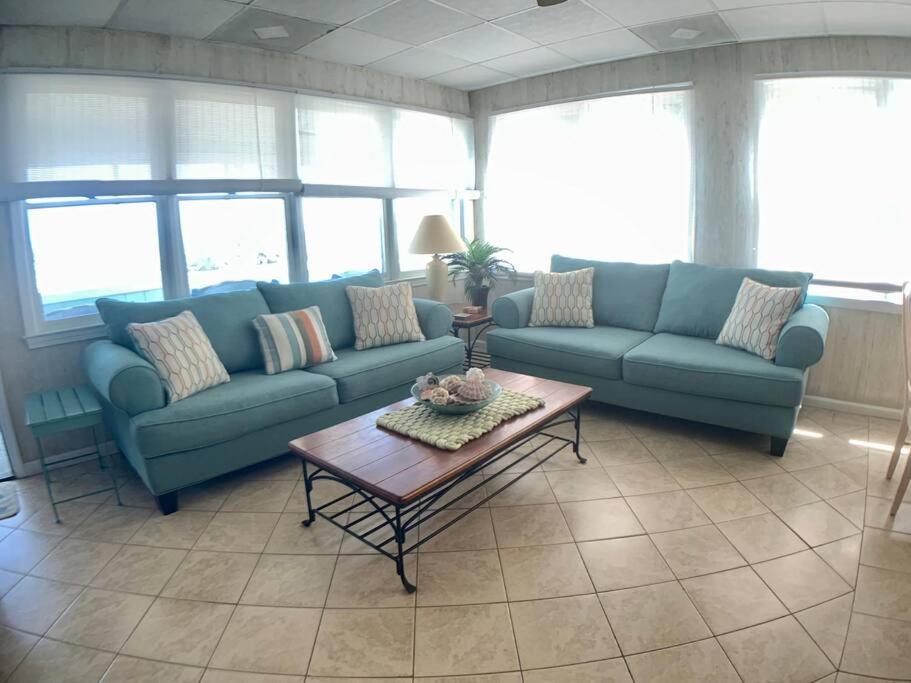 Almost Heaven Oceanfront D 3 Bd/3b Free Wifi Apartment Myrtle Beach
