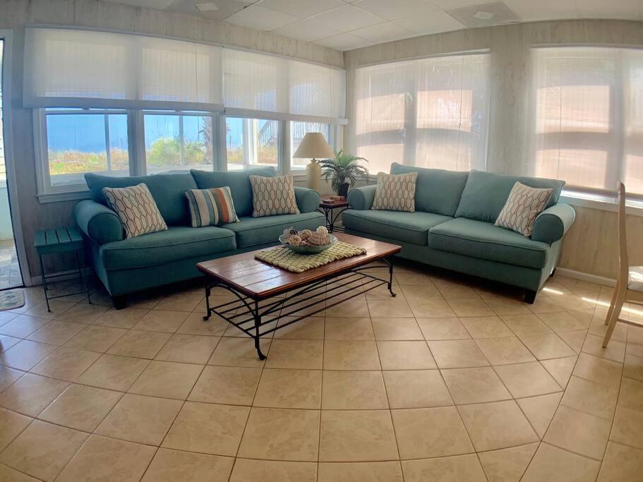 Almost Heaven Oceanfront D 3 Bd/3b Free Wifi Apartment