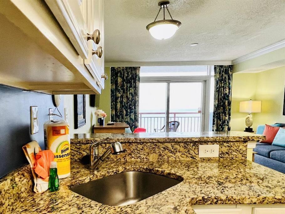 *oceanfront @ Paradise*queen Beds*pools Galore*r18 Apartment