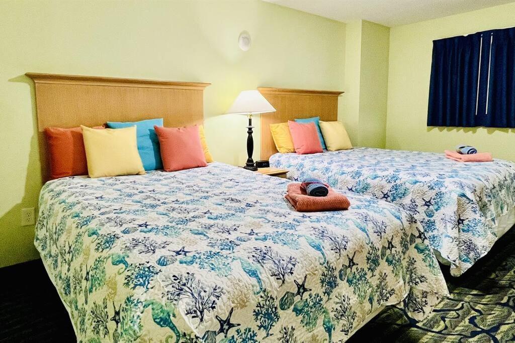*oceanfront @ Paradise*queen Beds*pools Galore*r18 Apartment Myrtle Beach