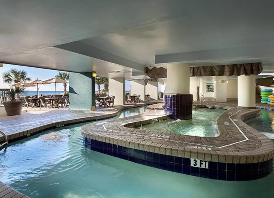 Apartment *oceanfront @ Paradise*queen Beds*pools Galore*r18 *
