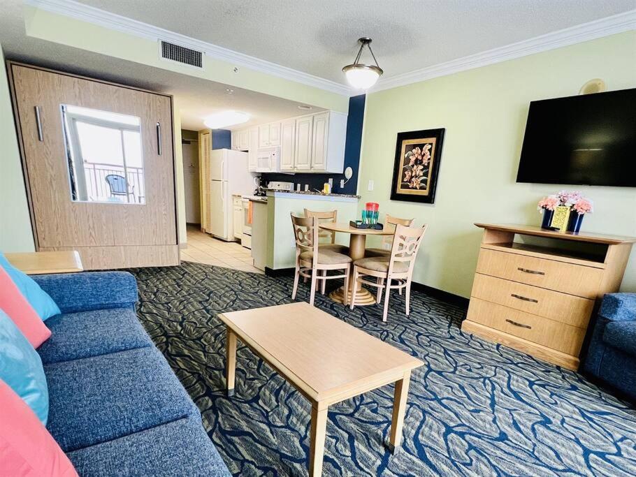 Apartment *oceanfront @ Paradise*queen Beds*pools Galore*r18 Myrtle Beach