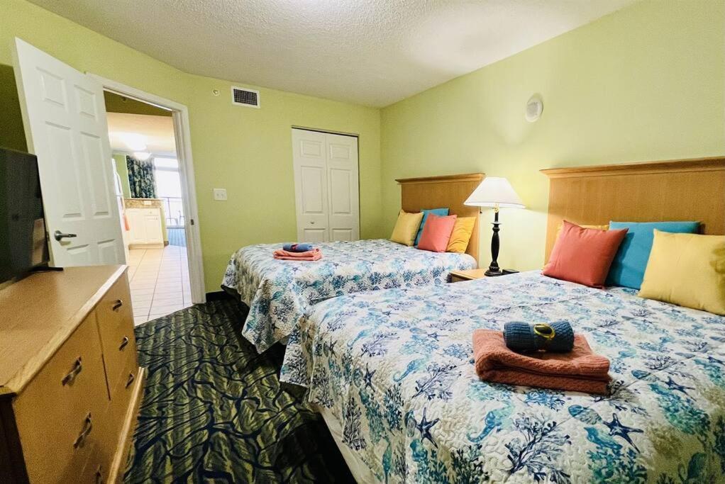 *oceanfront @ Paradise*queen Beds*pools Galore*r18 Apartment Myrtle Beach