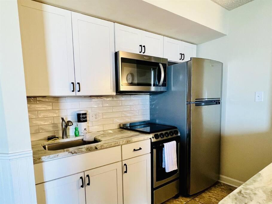 Apartment *awesome View & Updated*quiet Section*pools Myrtle Beach