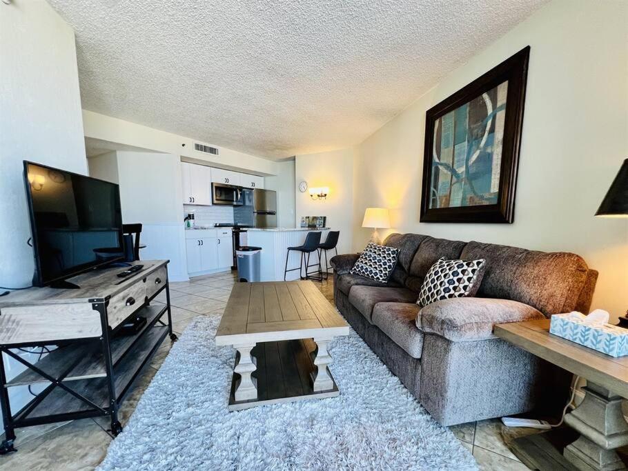 *awesome View & Updated*quiet Section*pools Apartment Myrtle Beach