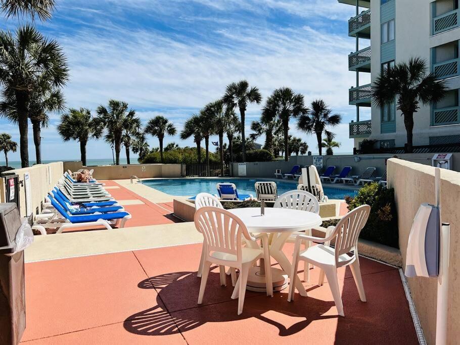 Apartment *awesome View & Updated*quiet Section*pools Myrtle Beach