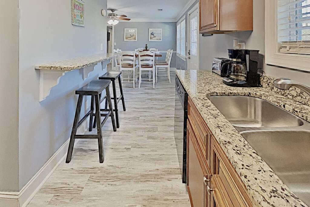 Lovely Updated Vacation Home*private Pool*6br*p138 Myrtle Beach