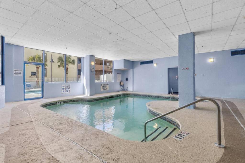 Apartment *ocean View Condo*pools*hot Tub*kitchen*beach*mc61 *